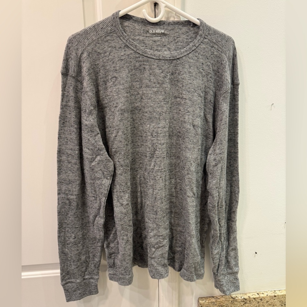 Men’s Old Navy Gray Long Sleeve T-Shirt